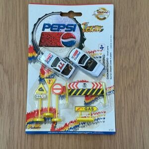 Golden‎ Wheel Pepsi Team Die Cast Cars Road Sign Set New Vintage #19272A